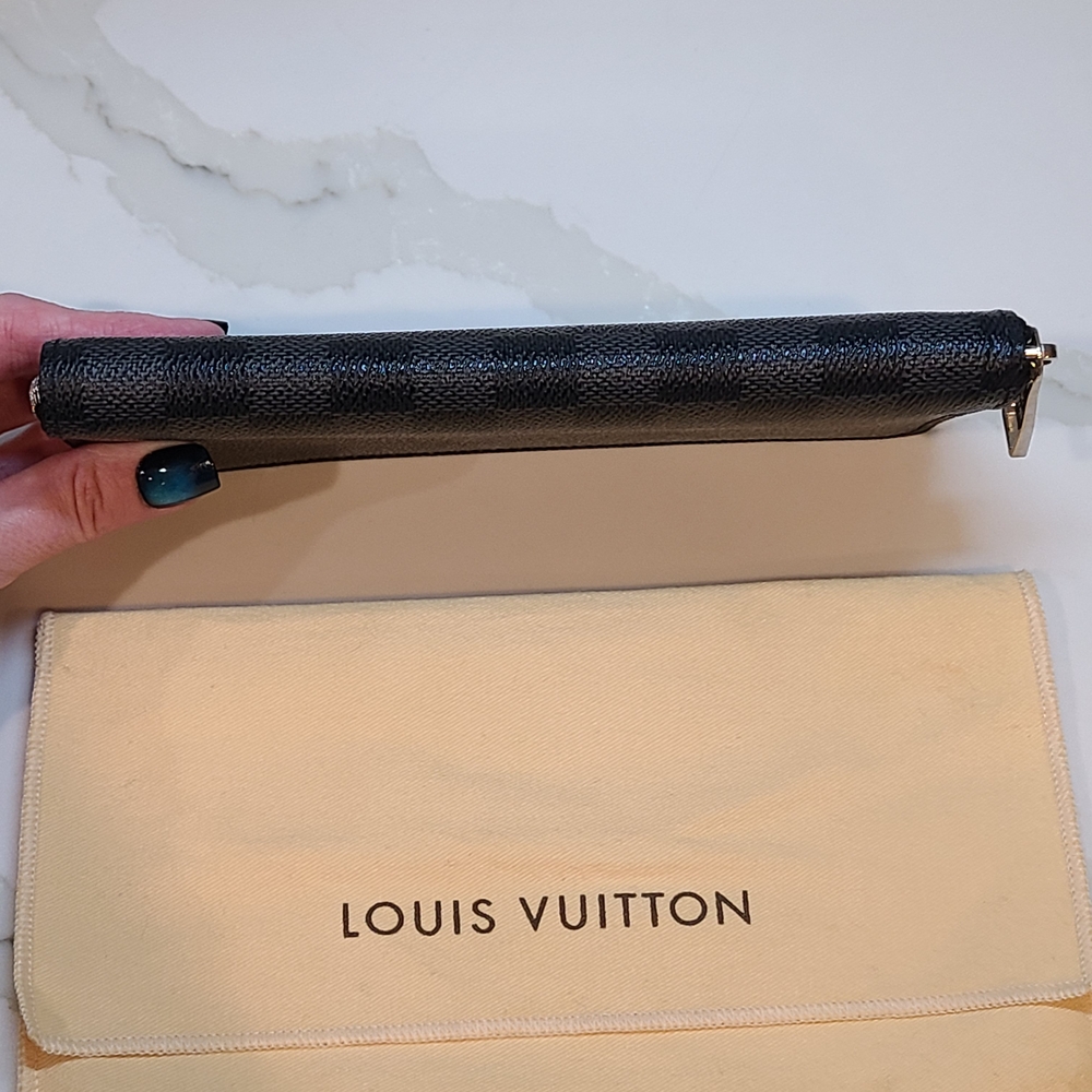 Louis Vuitton NWOT Damier Graphite Checkered Wallet Zip Around - Picture 7 of 15